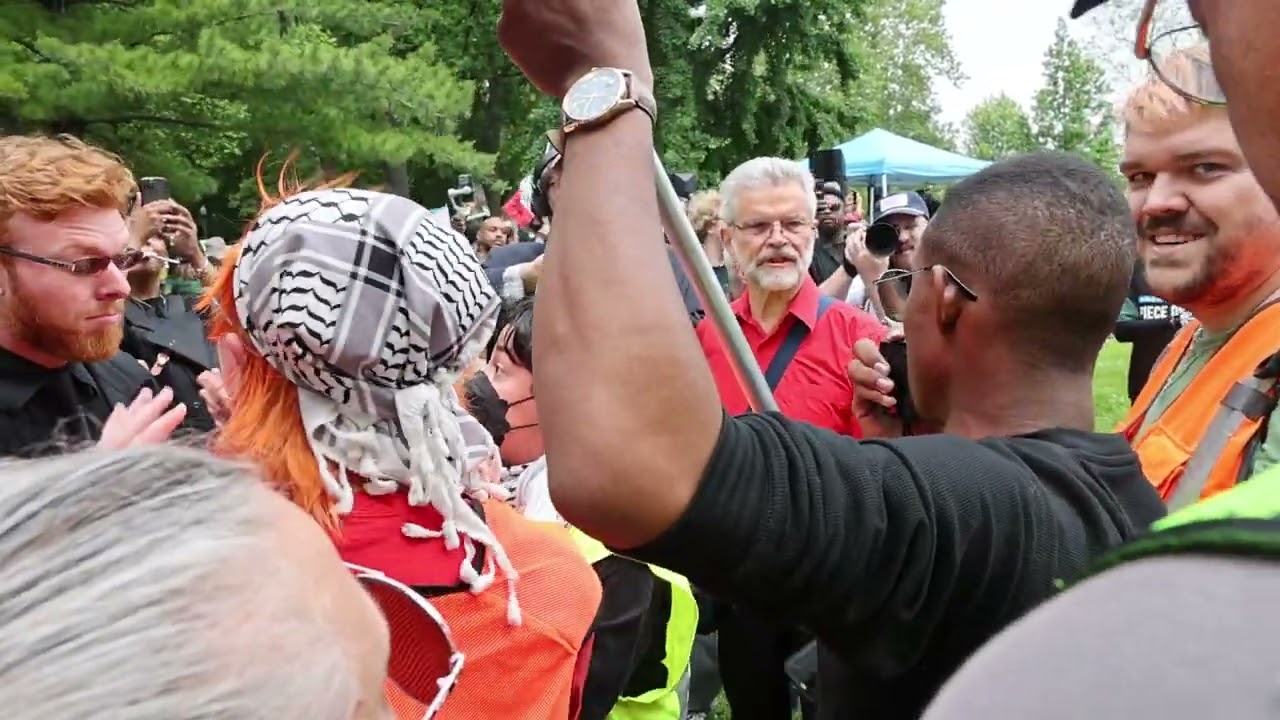 Counter-protester clashes with 'No Kings' demonstrators in Detroit