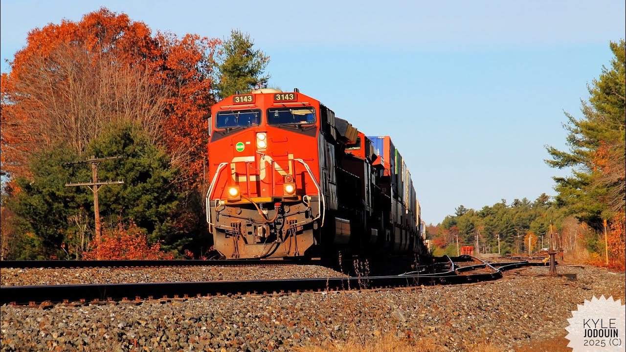 CN Southbound 126 CN 3143 is seen at South Parry as they roll past the CN Yard 11,02,2025