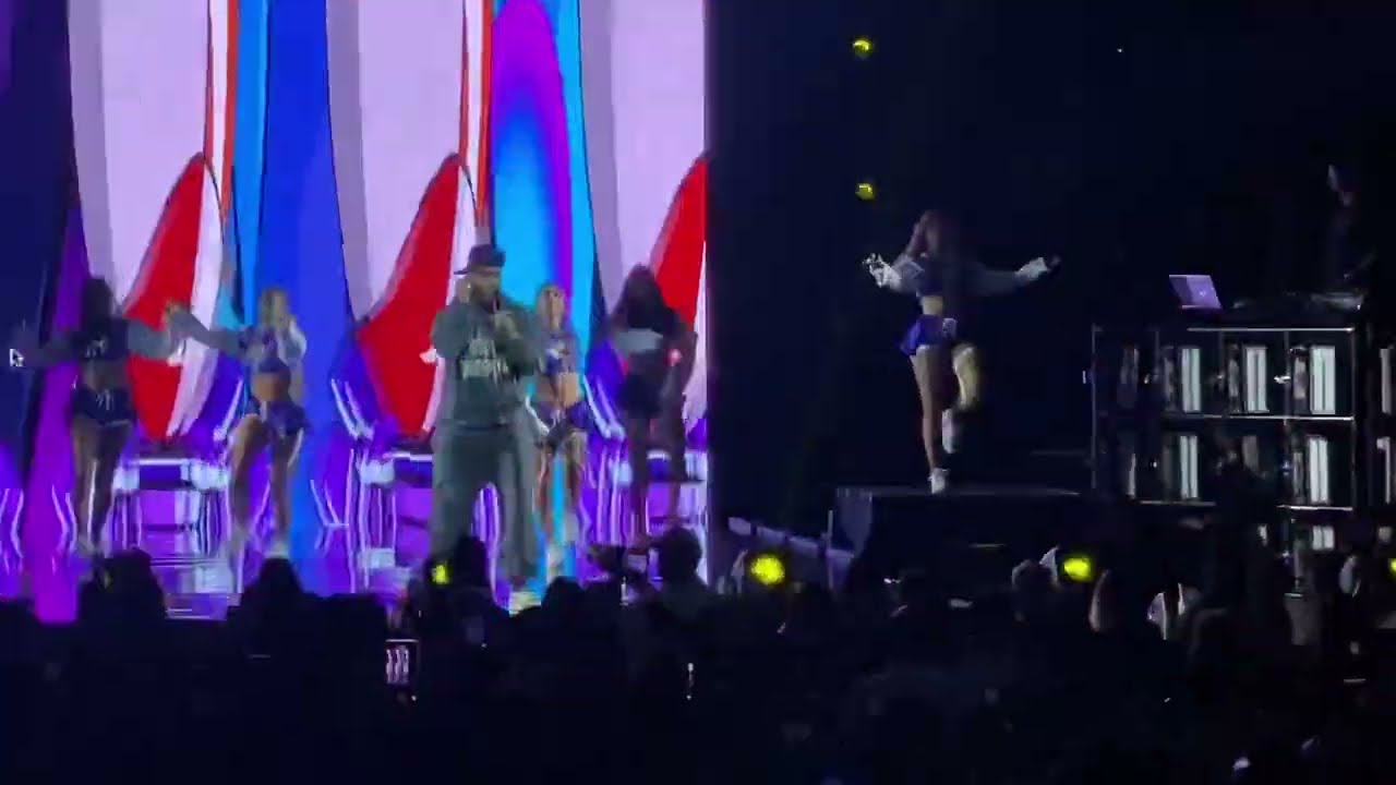 Nicky Jam - Te Bote Remix (Live in Chicago 2022)