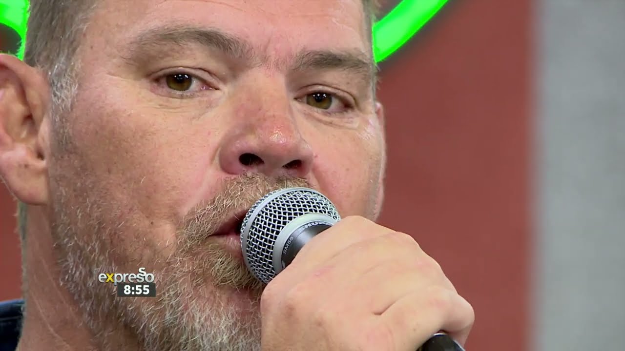 Wynand Strydom performs 'Skielik is jy vry'