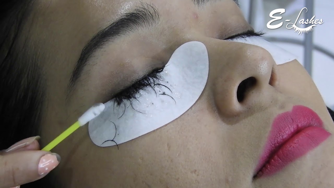 Conoce como se realiza el retirado de extensiones de pestañas pelo a pelo en Franquicias E-lashes