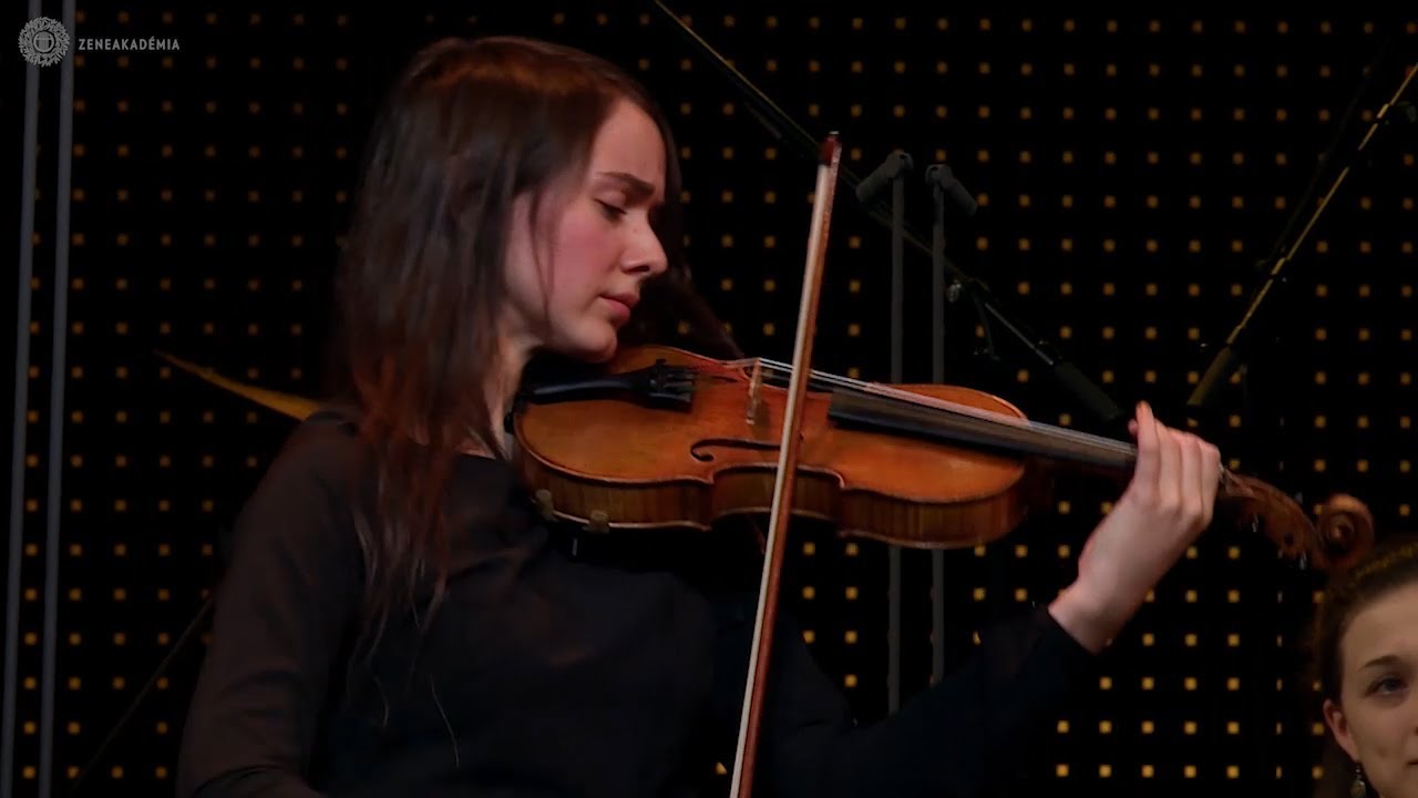 Petra Varallyay - Violin Concerto No. 1 - II. Parlando