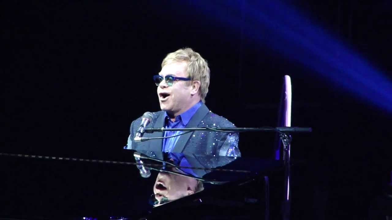 Elton John in Kazan, December 7, 2013 The Diving Board Первое явление