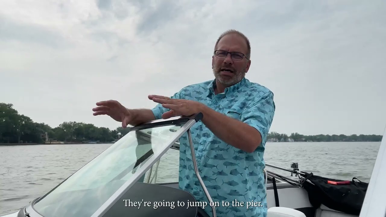 Docking a Boat - Chain O'Lakes Life
