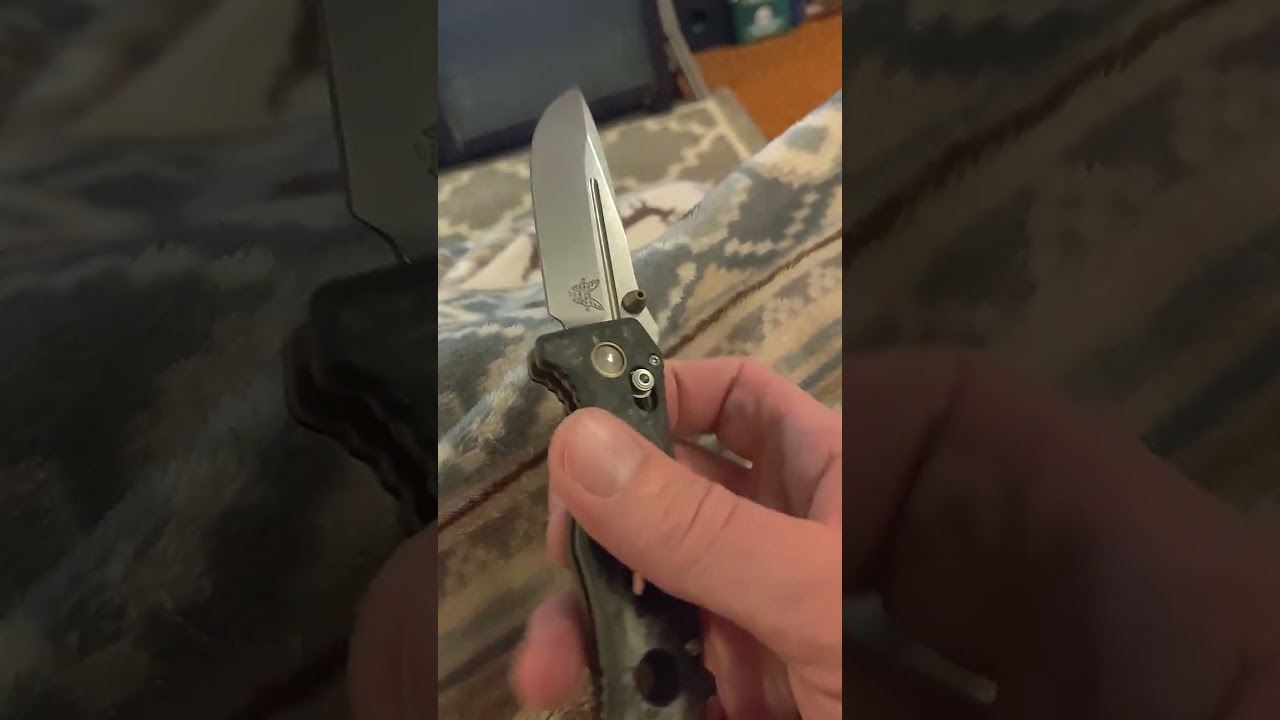 Benchmade Mini Adamas Folding Knife Review! Marbled Carbon Fiber Handle! CPM Magnacut blade! Sexy!