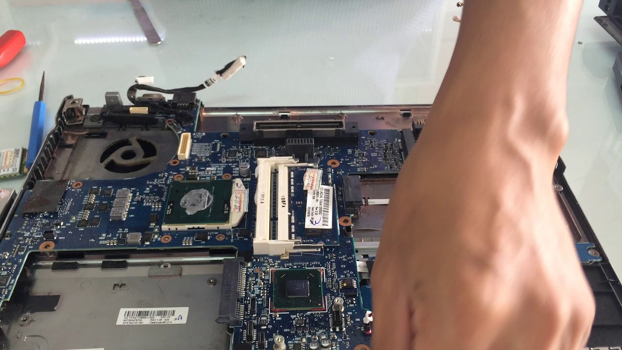 How to disassemble an HP Elitbook 8460P 8560, 8760, 8570, 8770, PB 6465, 6475