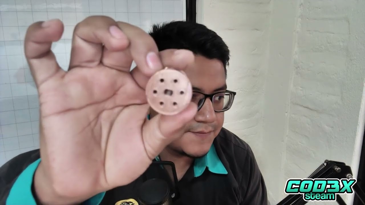 Diseña una carcasa en TINKERCAD para un robot minisumo RC y potencia tu club de robótica escolar.