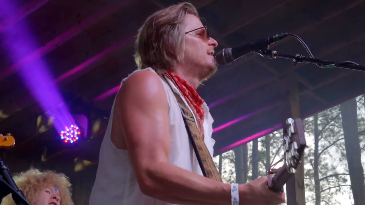 Yarn - Wake Up - Live at Rooster Walk 14