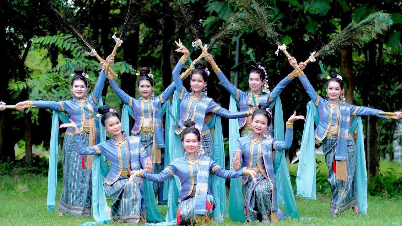 การแสดงชุดคืนคีง รำหน้าไฟ โรงเรียนประจักษ์ศิลปาคาร