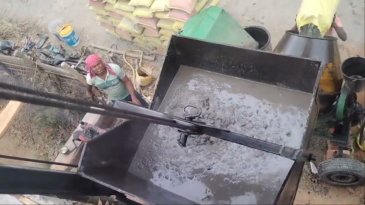 আজ  ছাদ ঢালাই করলাম দেখুন বন্ধুরা, ছাদ ঢালতে অনেক দেরি হয়ে গেছিল কারণ সিমেন্ট ছিল না #viral #vlog 