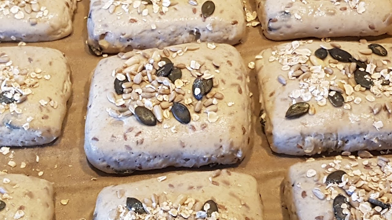 الخبز الالماني الصحي ببزر الكتان والشوفان والمكسرات روعة