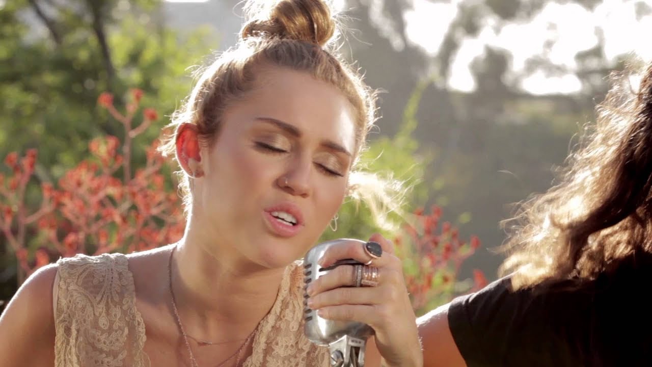 Miley Cyrus - The Backyard Sessions - 