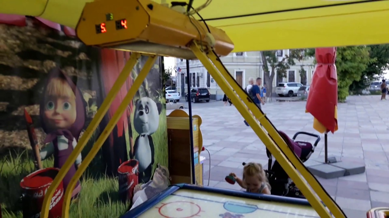 Аэрохоккей! Кто? Дина или Папа?#Mini Dina #Евпатория