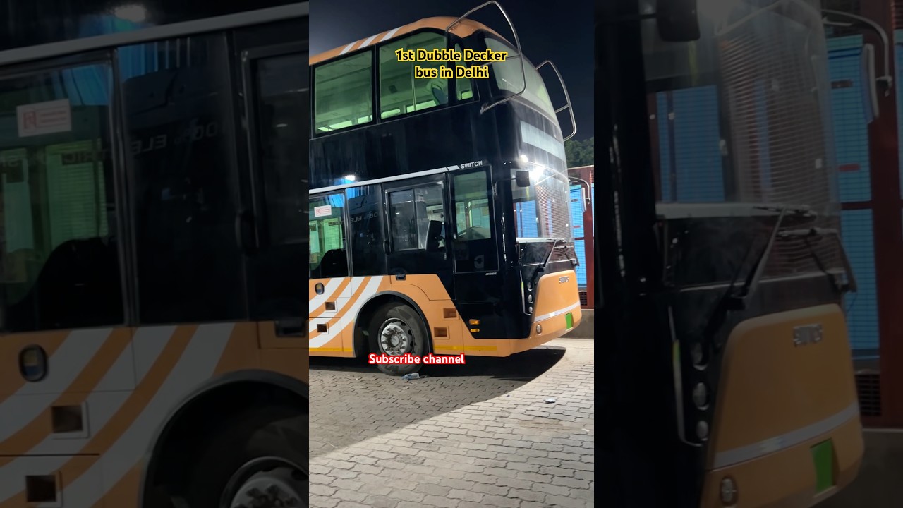 Duble decker bus in Delhi