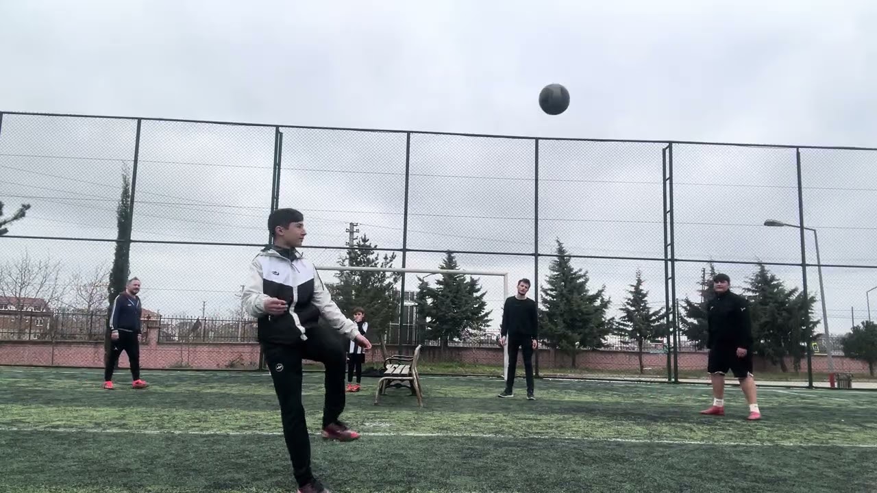 Yenilgiye doymayan ben ayak tenisi😂