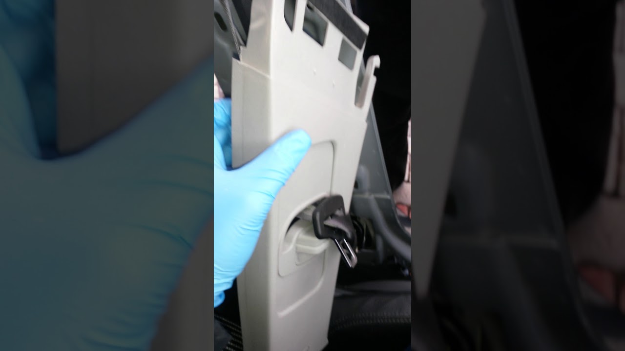 Astra J Emniyet Kemerinden Gelen Trim Sesini Kesme