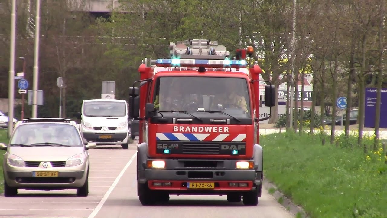 Brandweer & Politie Haaglanden met spoed naar Gebouwbrand Savelsbos Zoetermeer