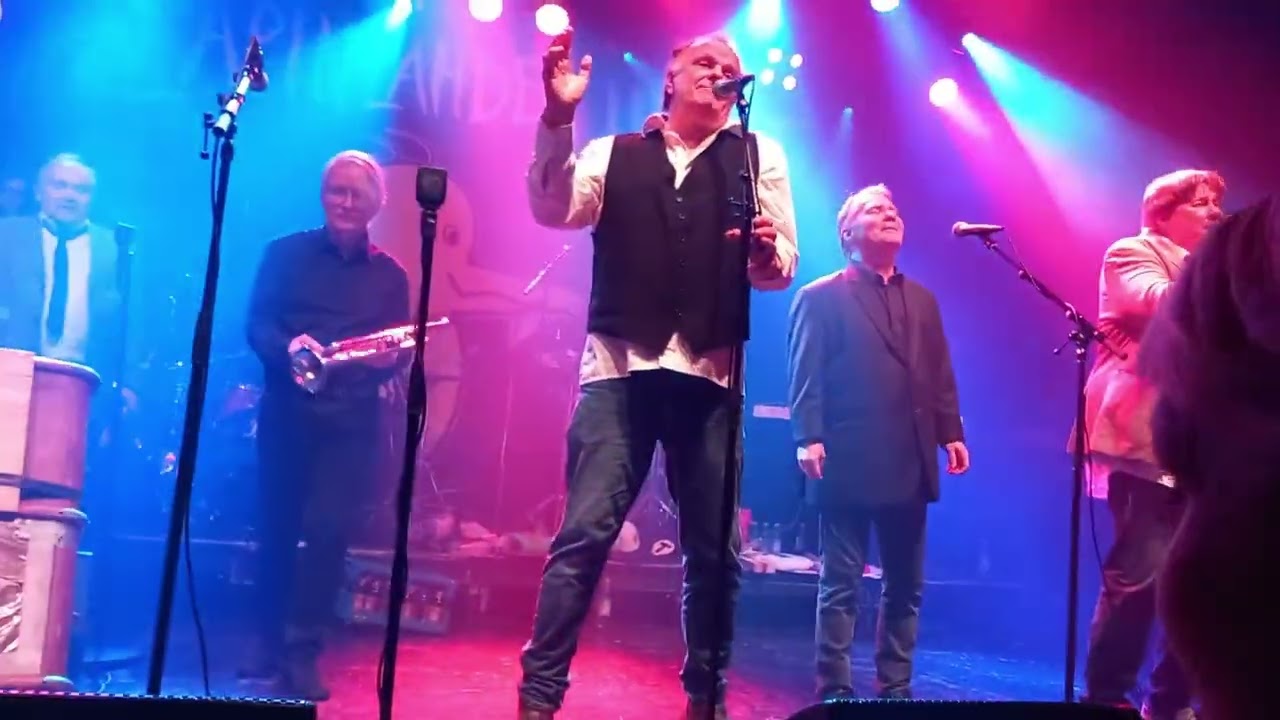 Lapinlahden linnut - Kuppilan tango (Helsinki, Tavastia 26.10.2023)