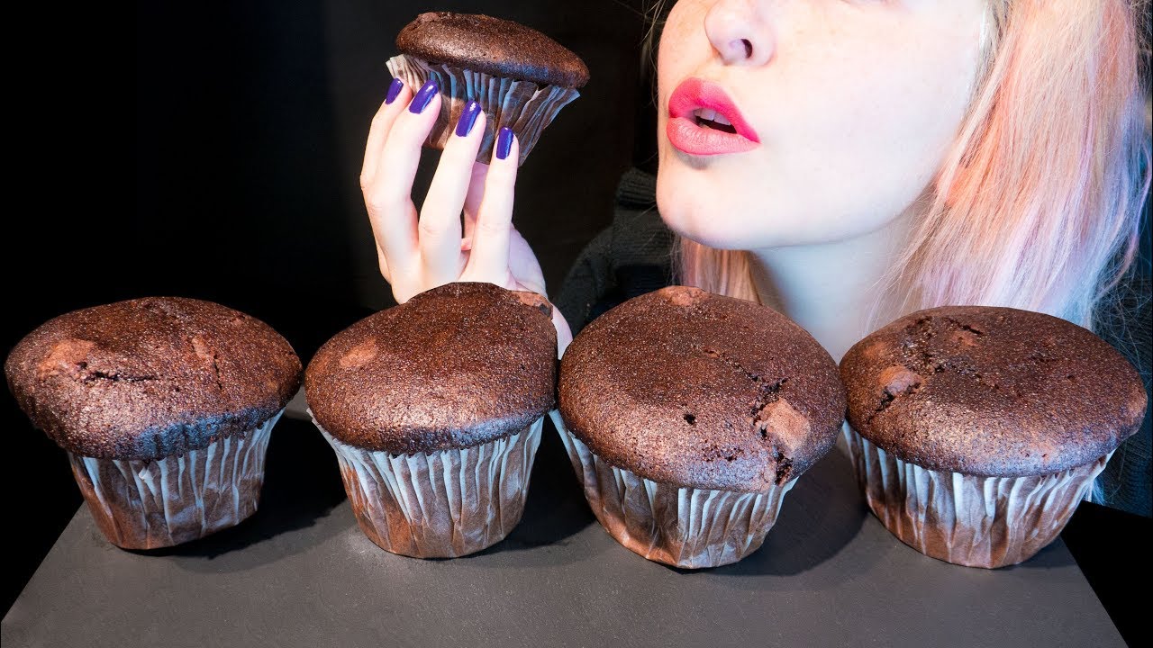 ASMR: Moist Double Chocolate Muffins | Big Bites ~ Relaxing Eating Sounds [No Talking|V] 😻