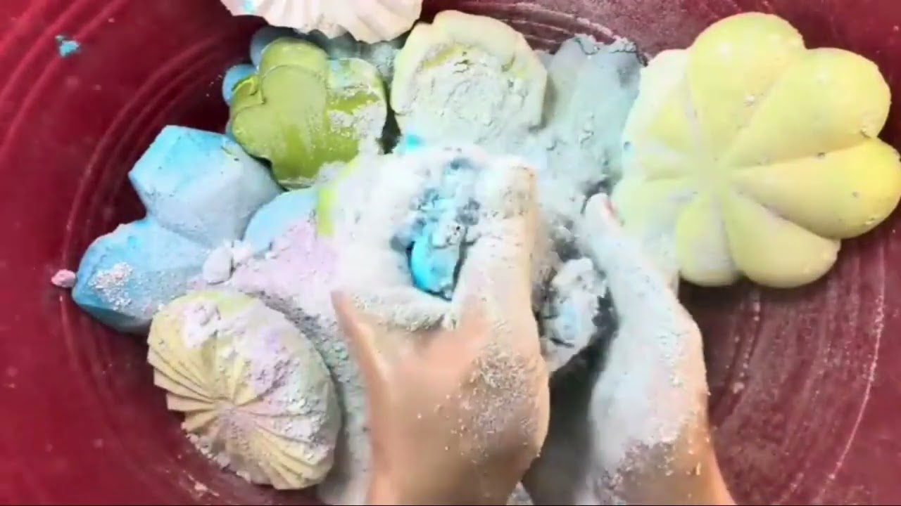 🔥 One Crunch and You’re Hooked 😌🤍 @ASMRgymchalkIndonesia #gymchalkcrush #asmr #ChalkTextures 