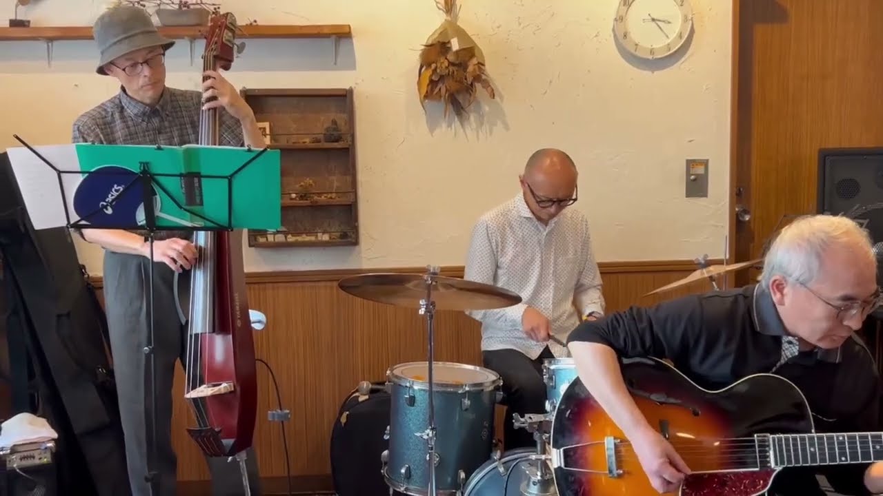 BTT   Live at cafe kohana (But not for me)