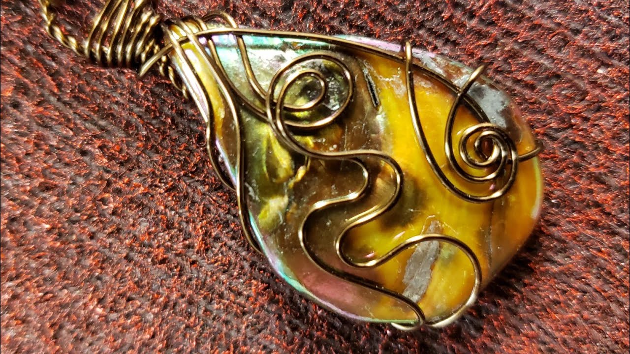 Rainbow Seashell Pendant - Eps 411