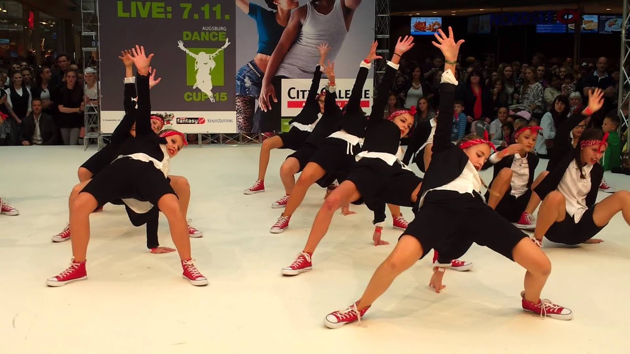 Smiley Attack - Dance Cup