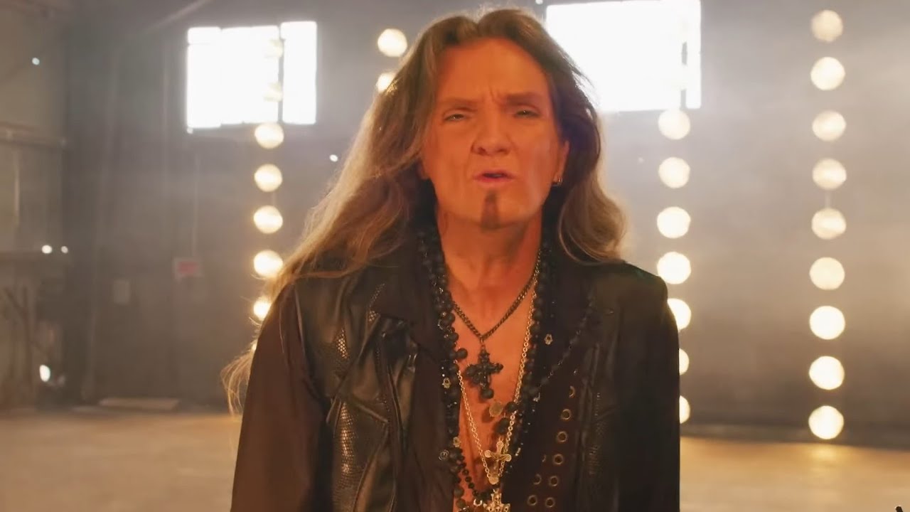 Joel Hoekstra’s 13 - 