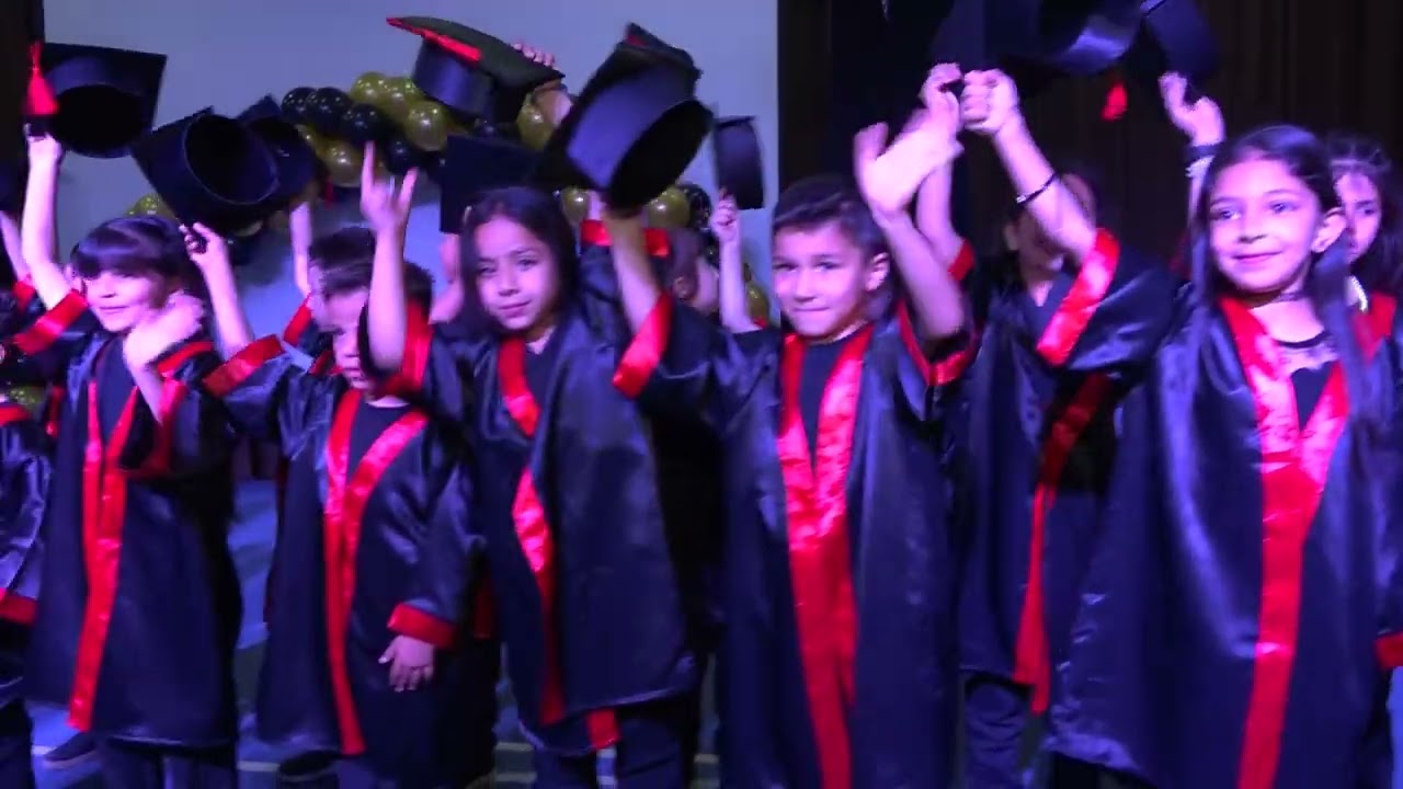 حفل تخريج الفوج الثامن و العشرين من روضة أزهار الاسلام
