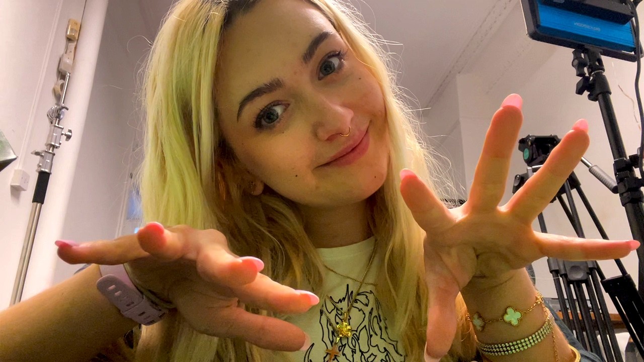 ASMR Chaotic Lofi Ramble, Gum Chewing + Fast and Aggressive Triggers + Fabric Scratching