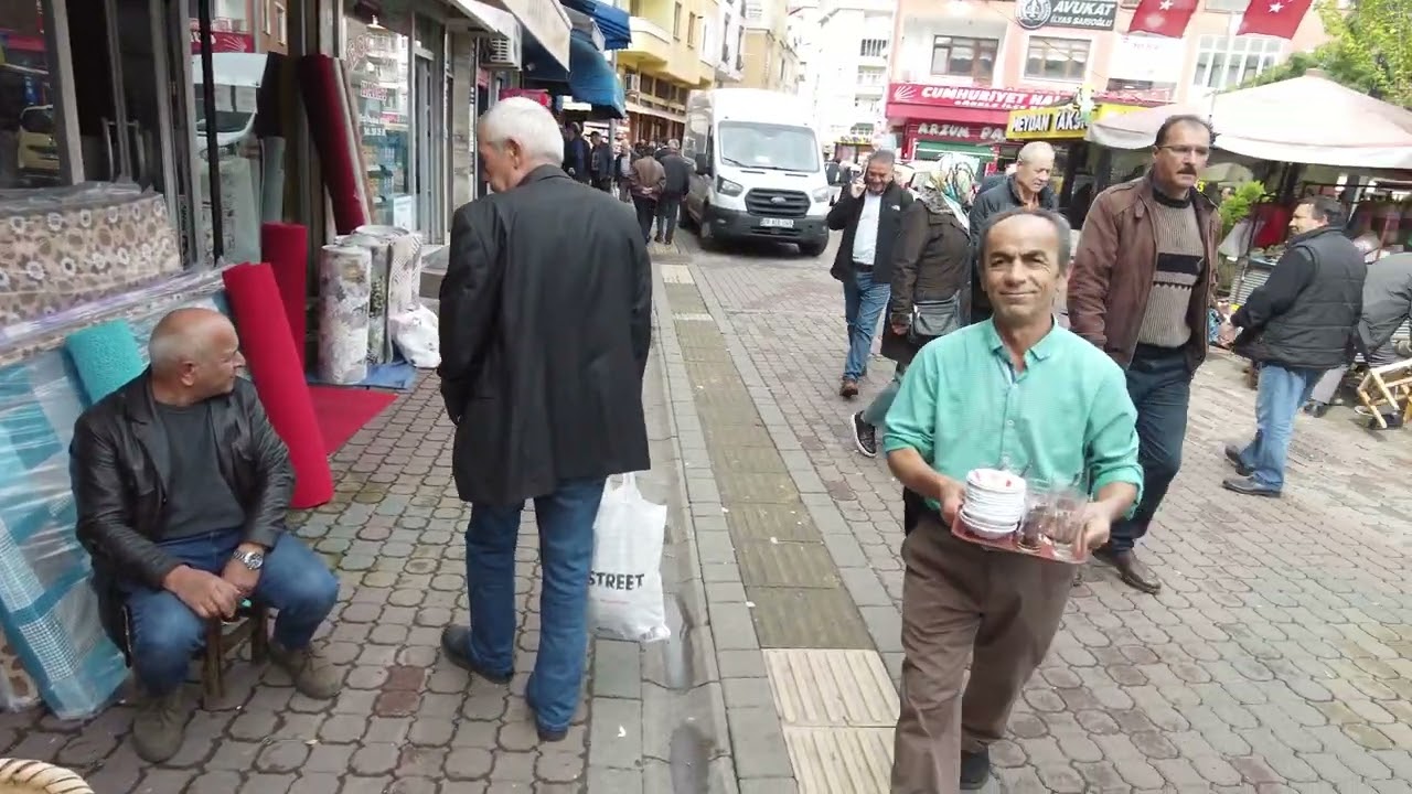 BU MİLLET ESKİSİ GİBİ SABAHIN KÖRÜNDE PAZARA GELMİYU...