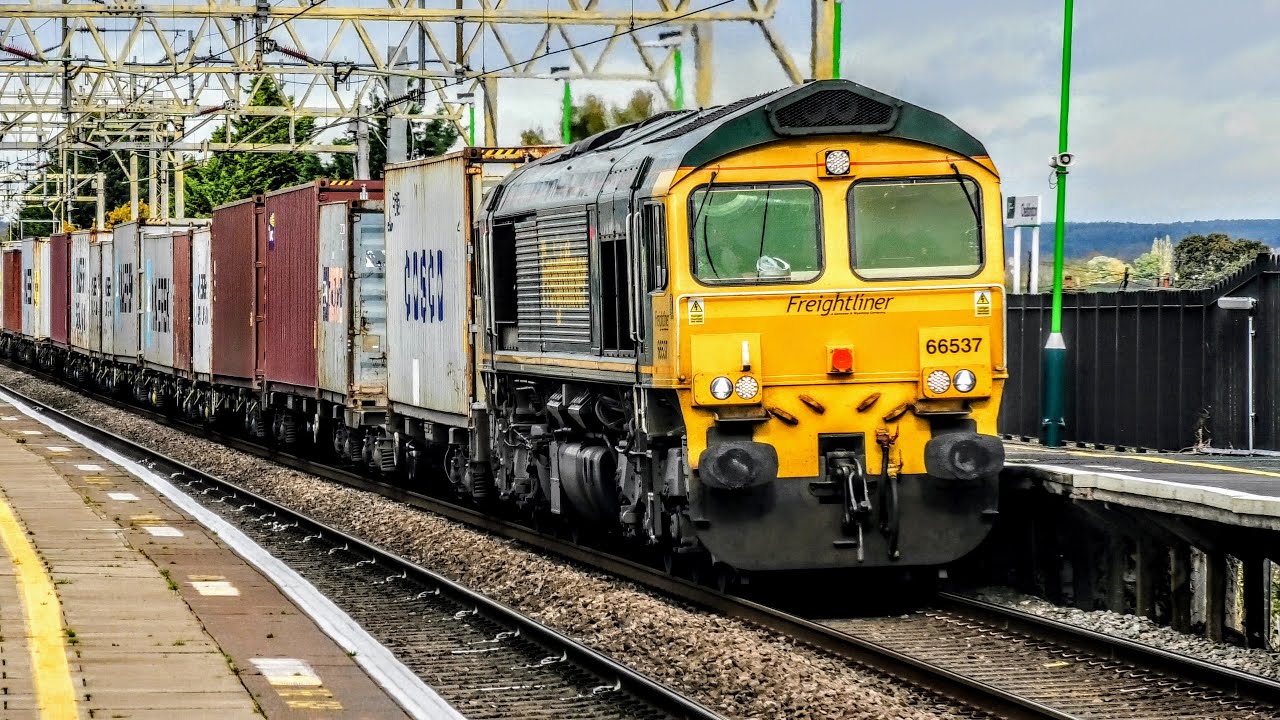 Trains at Cheddington Station, WCML | 27/10/2022 Incl: Train Horns!