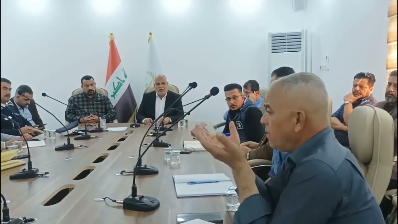 قائمقام ابي الخصيب الاستاذ باسم خلف يعقد اجتماعا مع مدراء وممثلي الدوائر الخدمية والامنية في القضاء