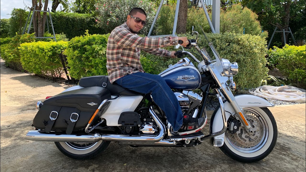 Road King classic 2015 White Blue