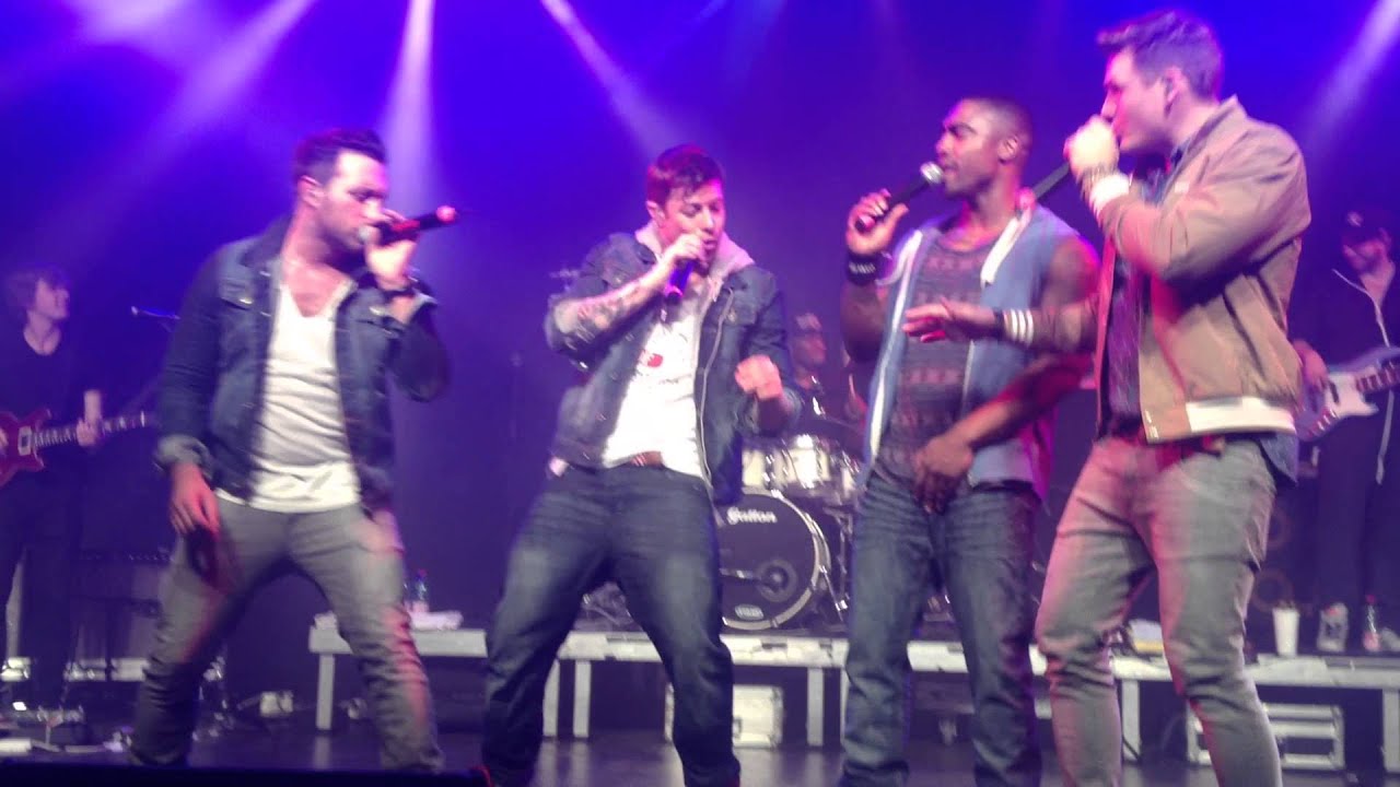 Blue - Too close + Fly by, Vienna 05.06.2013