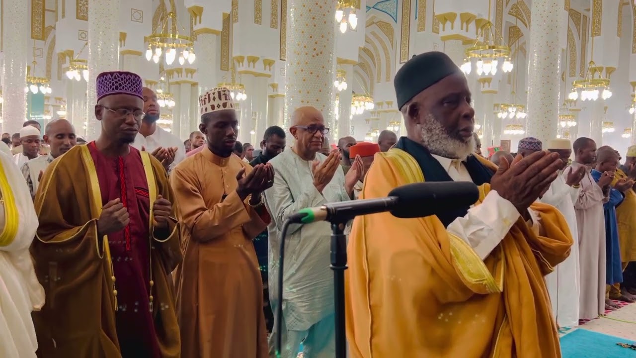 Elh Mamadou saliou camara Witr et Doua Laylatoul Qadr à la grande mosquée faysal