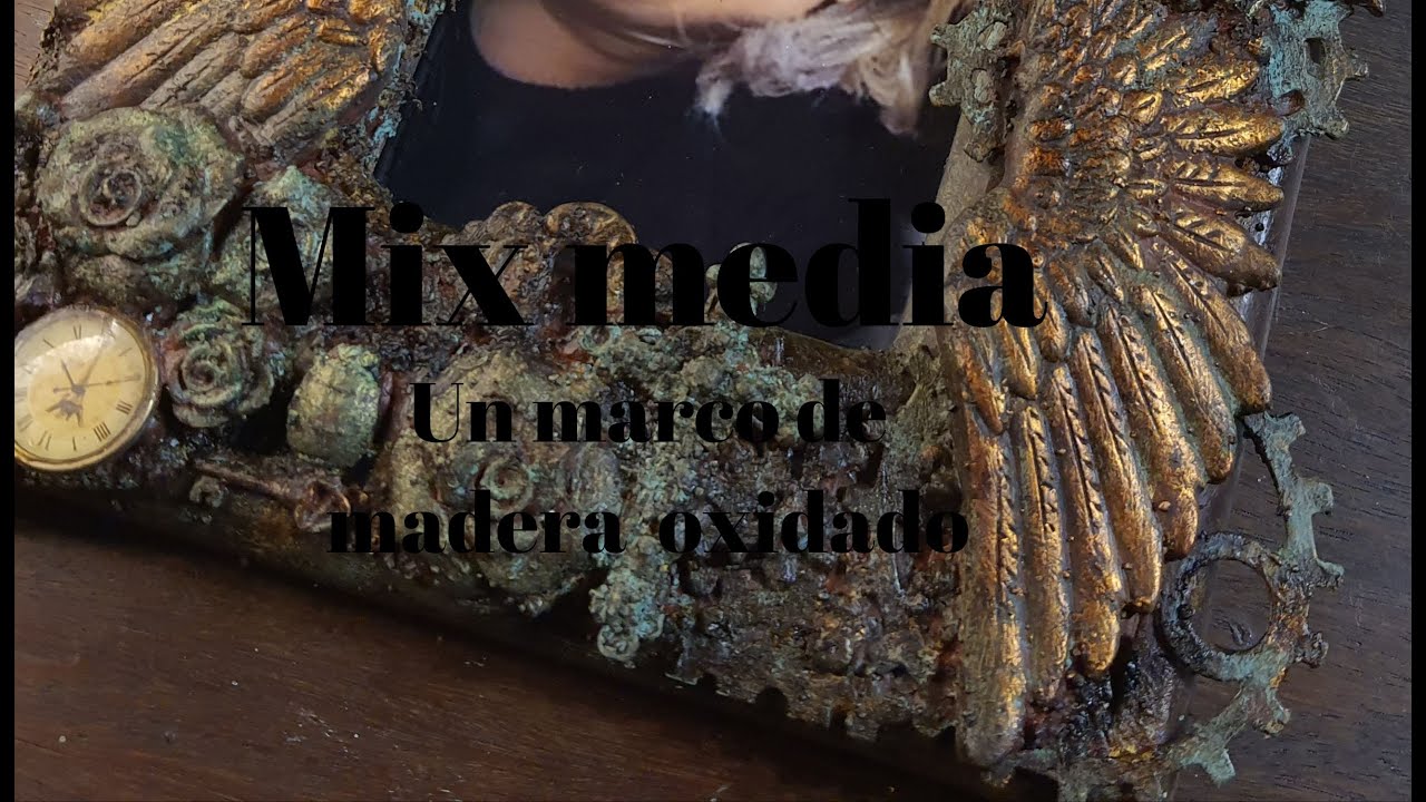 Mix media , un marco de madera oxidado