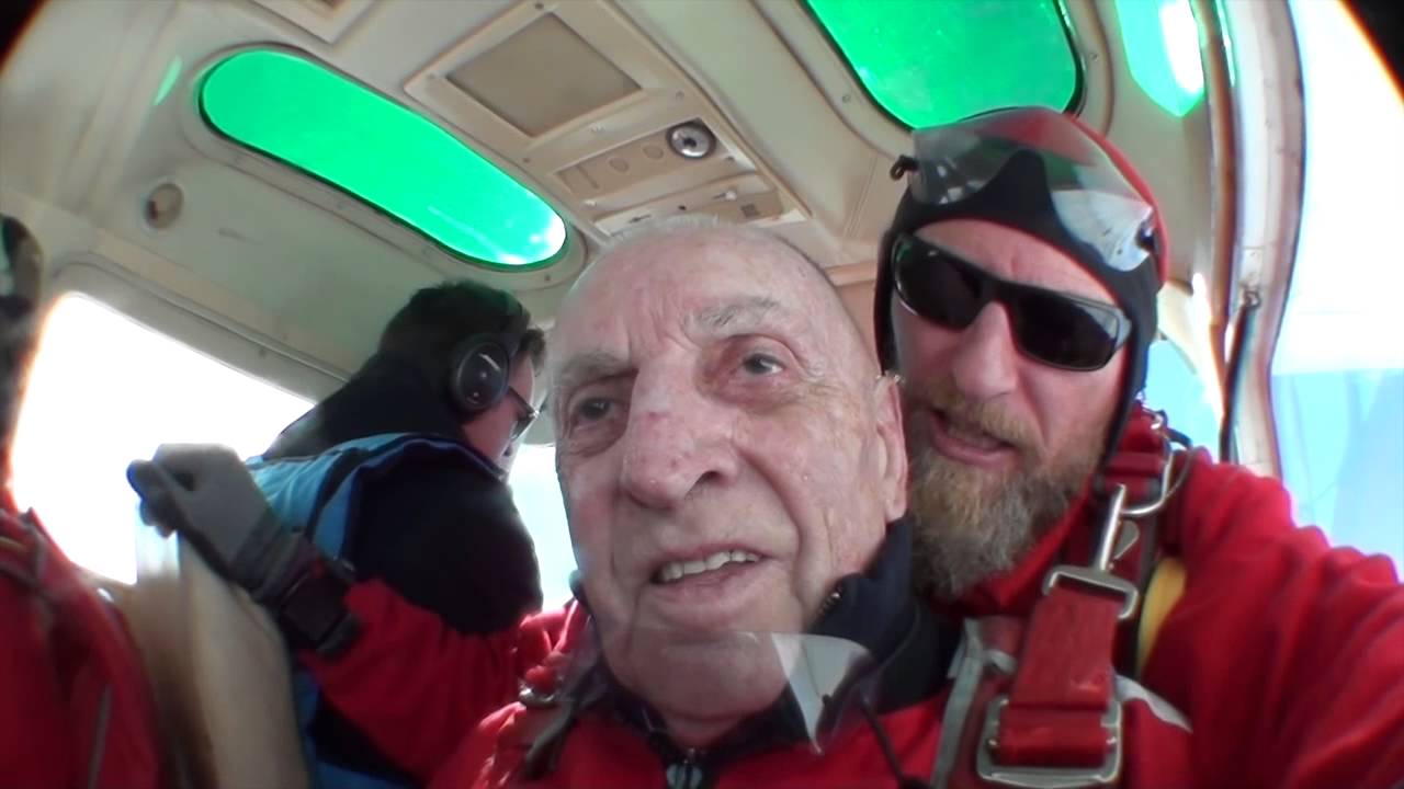 92-year old father goes skydiving with his son ... it's never too late to live your dream !