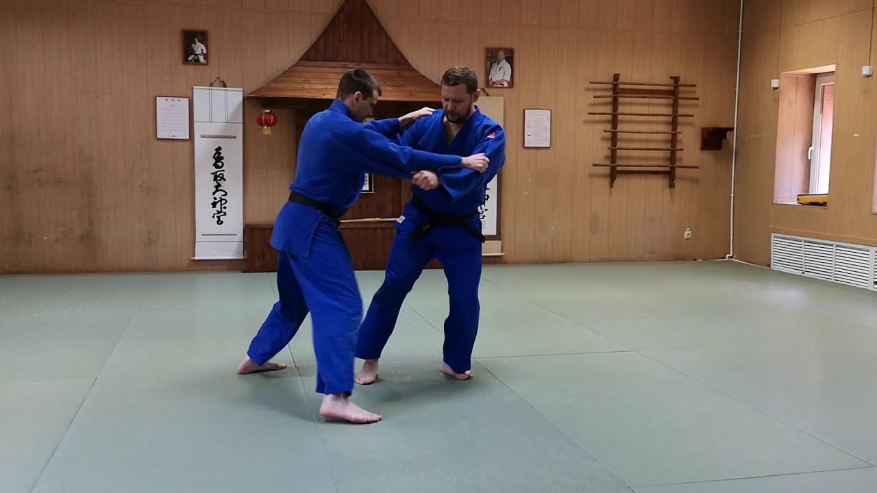 Tai otoshi: упражнение на тренировку ритма и момента входа, укэ движется по кругу