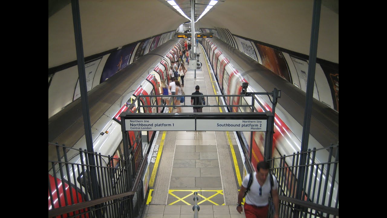 London Underground Northern Line Stockwell To Clapham South 2014