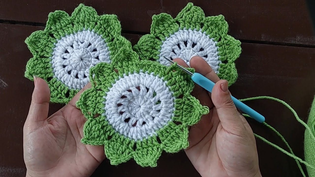 How to make a crochet flower coaster | crochet coaster for beginners| crochet tutorial #diy