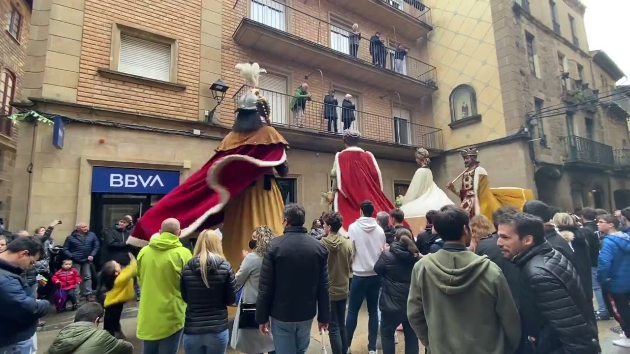 Gegants de Solsona, final del passacarrers en homenatge al nou bisbe de Solsona