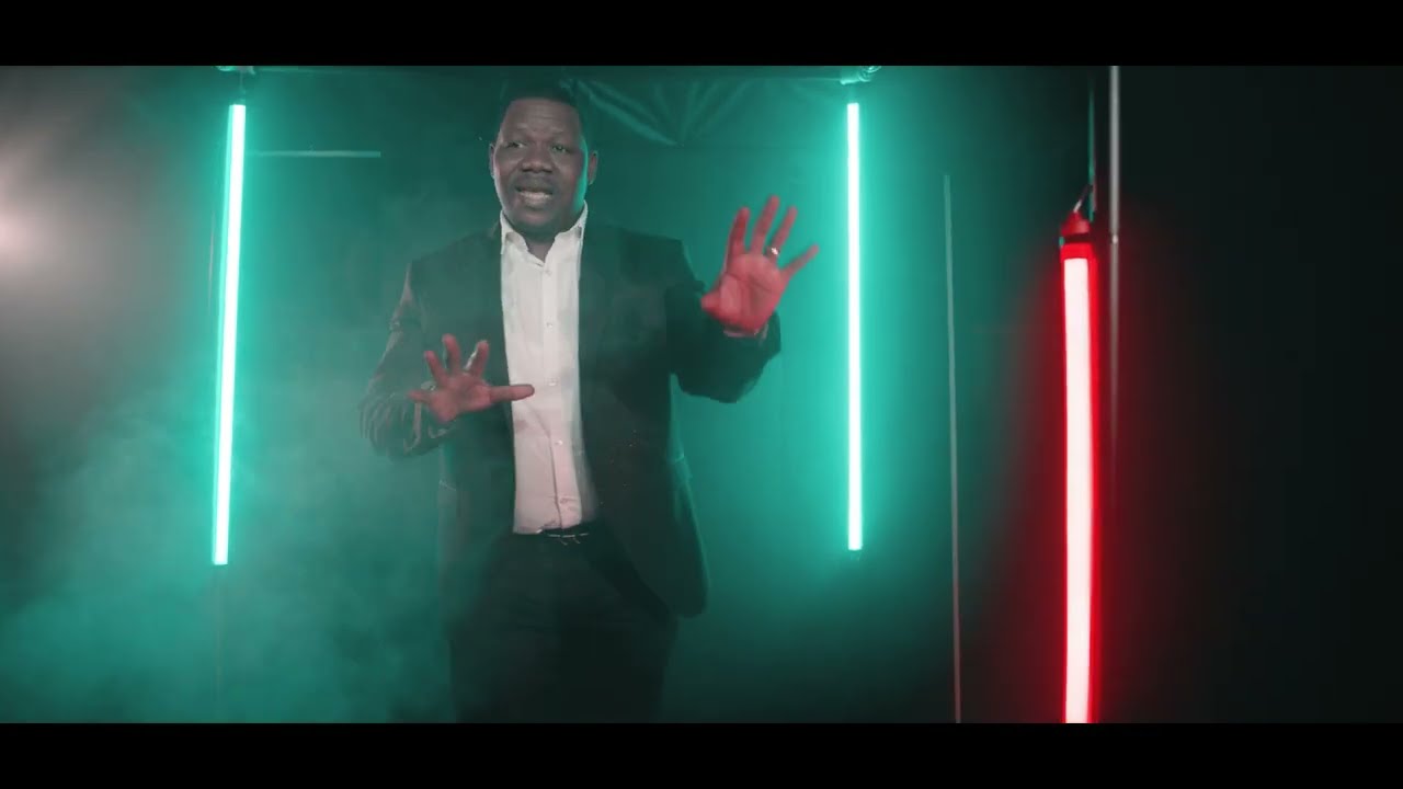 Mo&iuml;se Matuta - 100 dollars - clip officiel