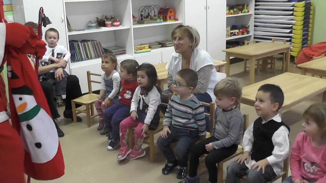 A Télapó látogatása Ácson a bölcsödében