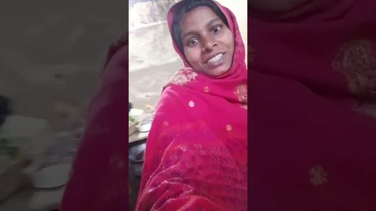 Jhadu lagate samay video banaa Rahe Hain dekhe Kitna samasya ho raha hai
