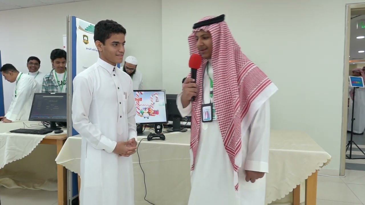 مشاريع طلابية واعدة تترجم فكرهم الإبداعي في معرض ملتقى (التحول الرقمي والعلمي بمناهج الحاسب الآلي)