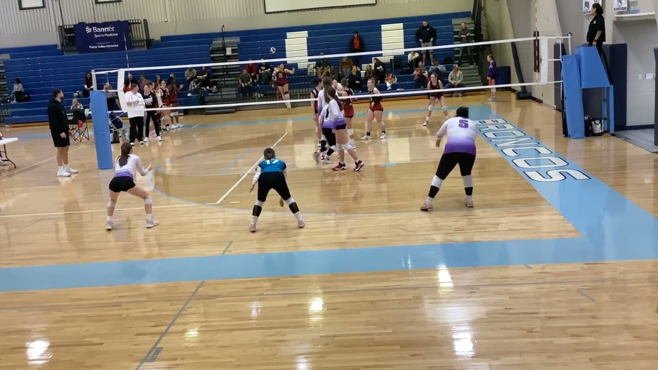 RMR showdown Sunday 15 start of second set against Premier VBC 16 red