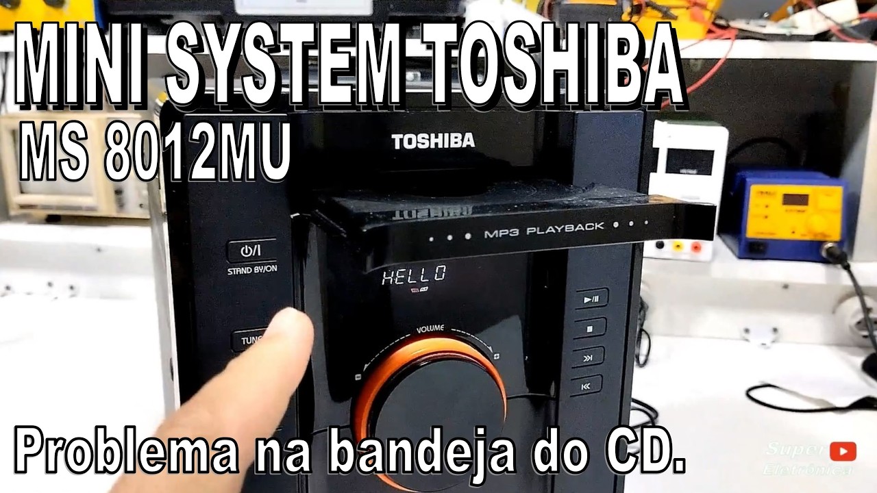 MINI SYSTEM TOSHIBA MS 8012MU, bandeja do CD aberta.