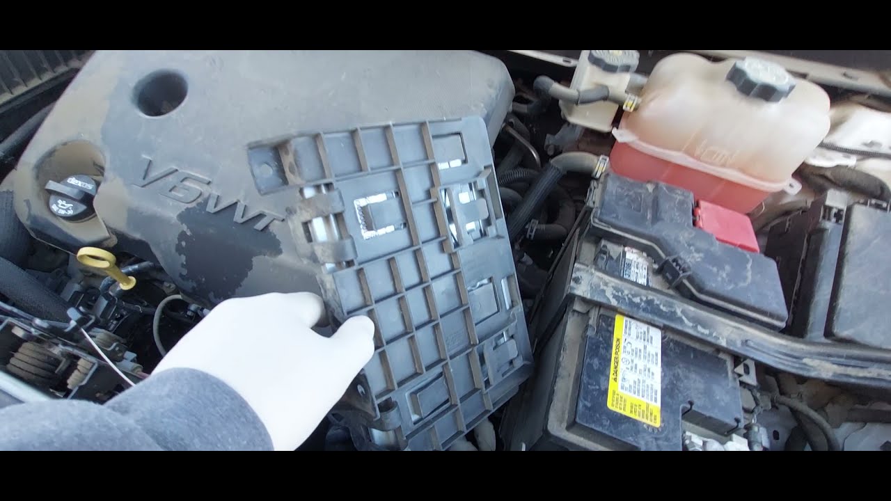 Замена аккумулятора в автомобилях Chevrolet Traverse и Blazer 2019 года выпуска