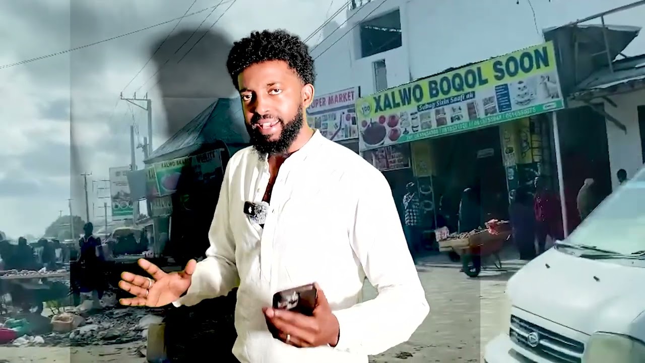 Dhacdo xanuun badan :- Dadka oo arkaya ayaa lagu dhex tooktey mobilkii waa laga qaatey| Ax meydkiisa